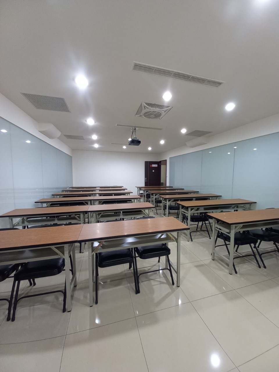 高雄市教育講師職業工會的場地出租 高雄市教育講師職業工會的場地出租圖片