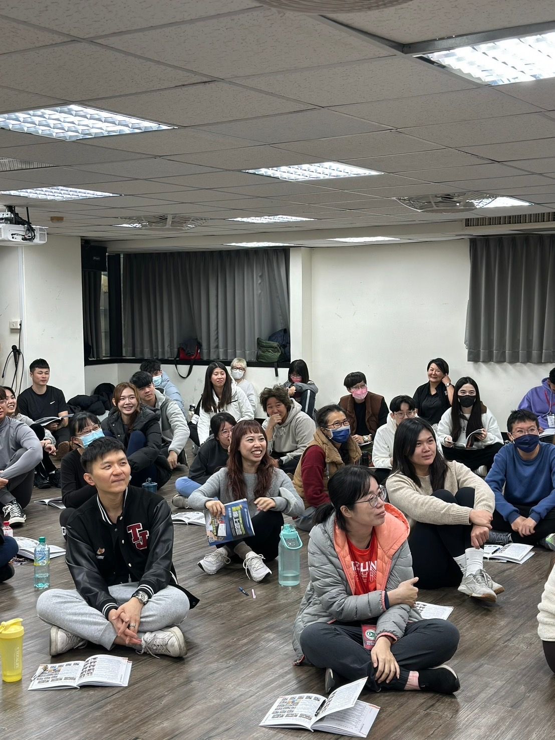 感謝中華民國健身運動協會租借108人教室 辦理 體適能健身C級指導員認證會的第4張圖片